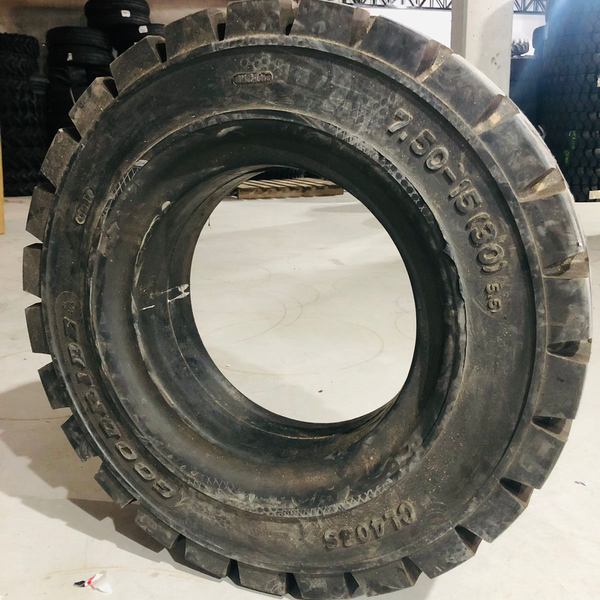 Pneu Maciço 7.50x15 Goodride CL403S - Pneutek Pneus